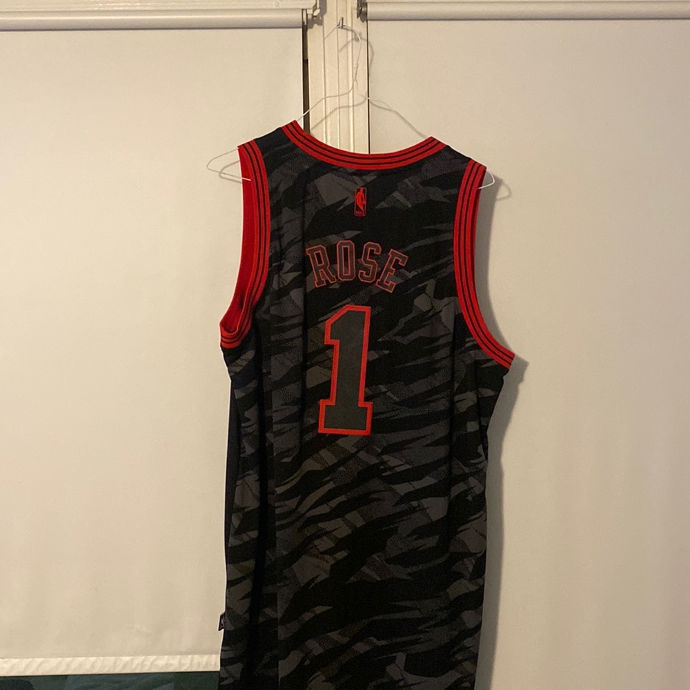 Derrick Rose Bulls Jersey